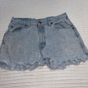 Wrangler Light Wash Distressed‎  Raw Hem Cut Off Shorts Sz 34 Vintage Women’s